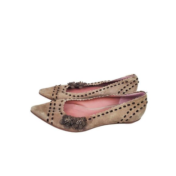 Richard Tyler Leather Flower Accent  Pointed Toe Flats - Picture 6 of 12